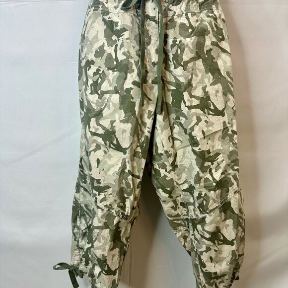 Nike Camouflage Crop Cargo Pants Size L - Picture 2 of 11
